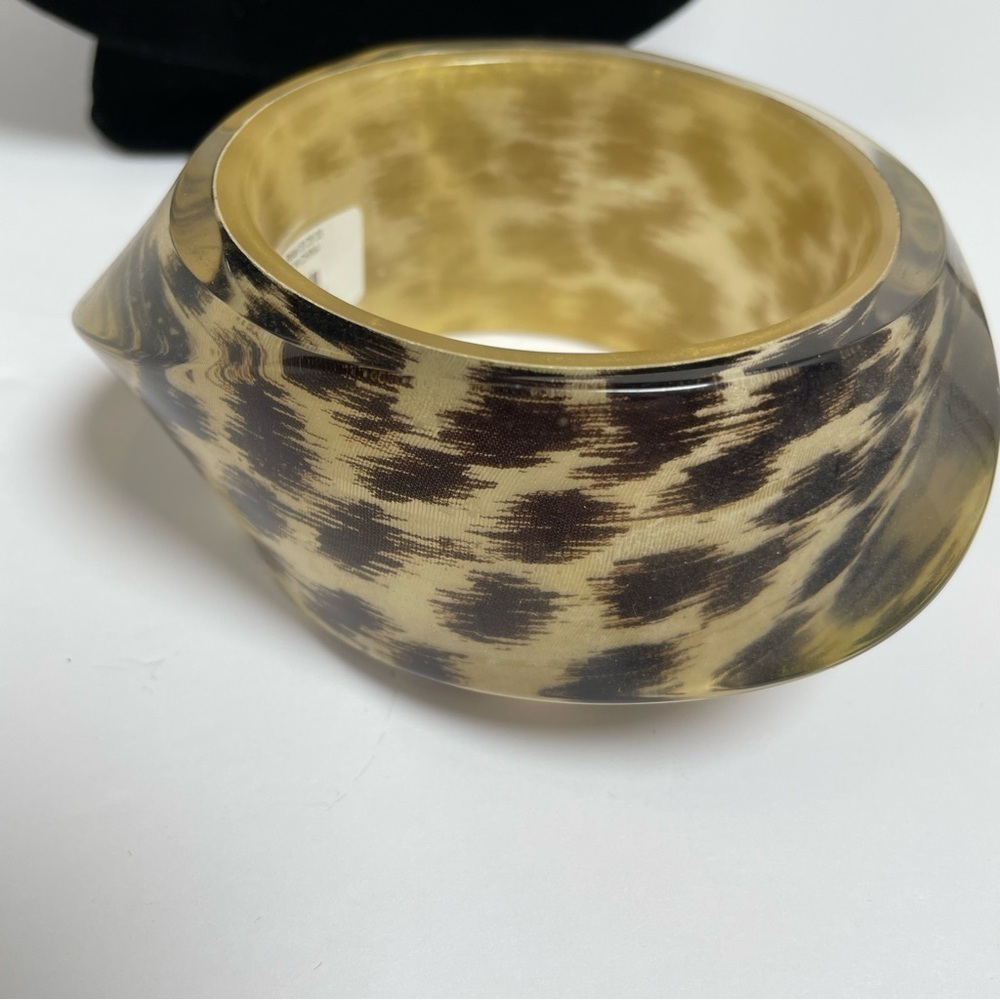 KATE SPADE IKAT RESIN POP ART LEOPARD BANGLE CUFF - Picture 2 of 13
